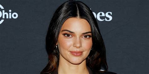 kendall jenner nude leak|Kendall Jenner poses totally nude in a set of Christmas lights